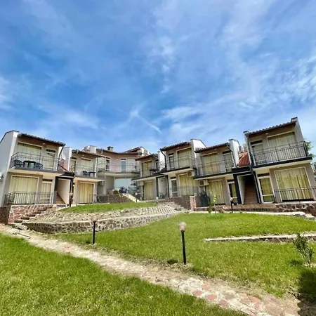 Serenity Hill-bulharsko U Nas アパートホテル