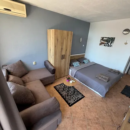 Serenity Hill-apart -sveti 4*